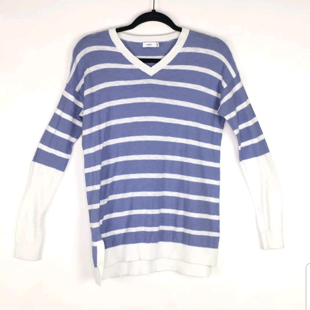 Vince Size XS Long Sleeve Striped V-Neck Tee Shirt